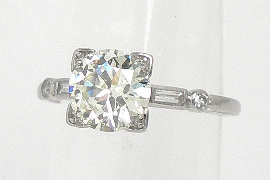 VINTAGE 1.35ct DIAMOND SOLITAIRE ACCENTS PLATINUM RING  