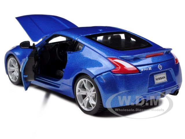 2009 NISSAN 370Z 370 Z BLUE 124 DIECAST MODEL CAR  