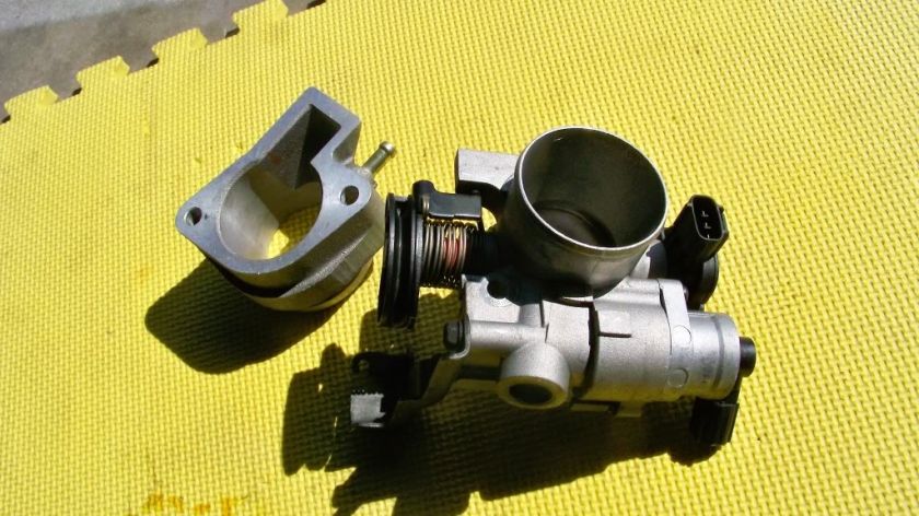 03 04 05 DODGE NEON SRT 4 OEM THROTTLE BODY SPACER & sensor srt4 2,4 