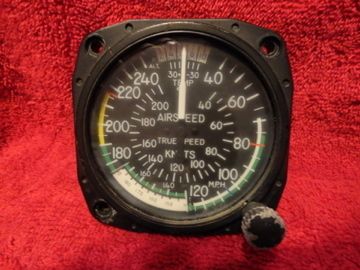 UNITED INSTRUMENTS TRUE AIRSPEED INDICATOR P/N 8125  