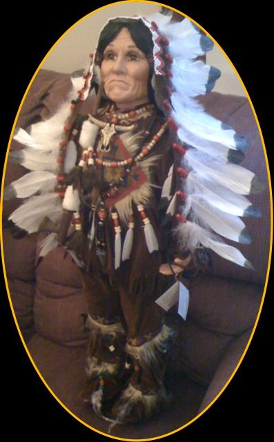 DUCK HOUSE PORCELAIN DOLL INDIAN CHIEF HELAKU 0247/5000  