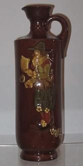 DOULTON KINGSWARE OYEZ OYEZ FLASK, DEWARS WHISKY, Ewer Shape 