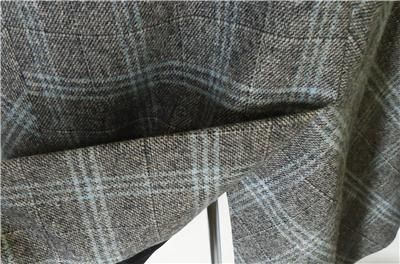 Banana Republic Wool Gray Plaid Skirt Made in Italy Very Nice  