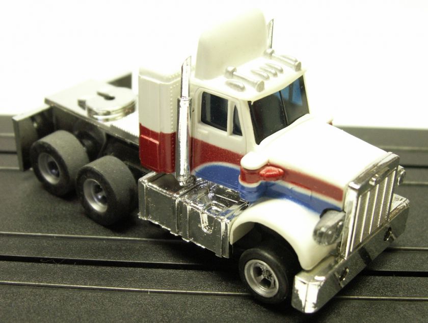 AFX   Vintage Semi Truck Cab White/Red/Blue (MIP)  