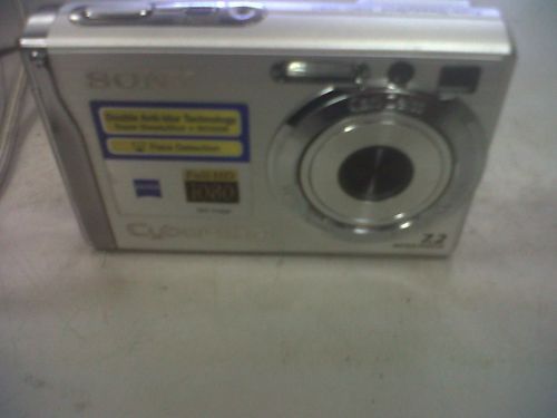 Sony Cyber shot DSC W80 7.2 MP Digital Camera 027242710191  