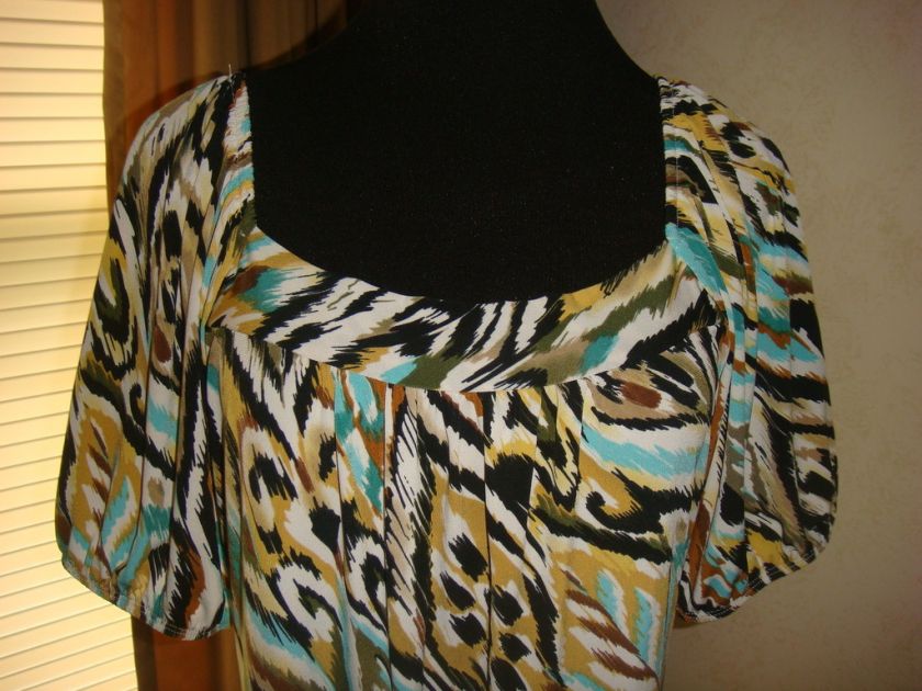 AQUA/BLACK/WHITE ANIMAL PRINT TOP  