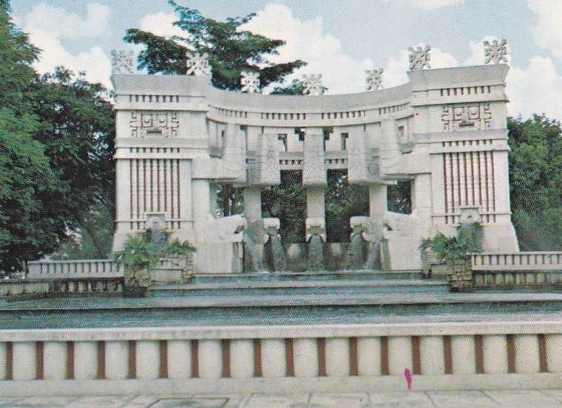 Old Merida Yucatan Mexico PC Fountain Las Americas Park  