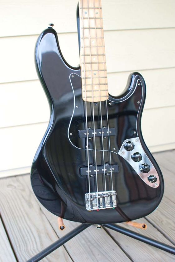 Fender American Jazz Deluxe bass guitar  