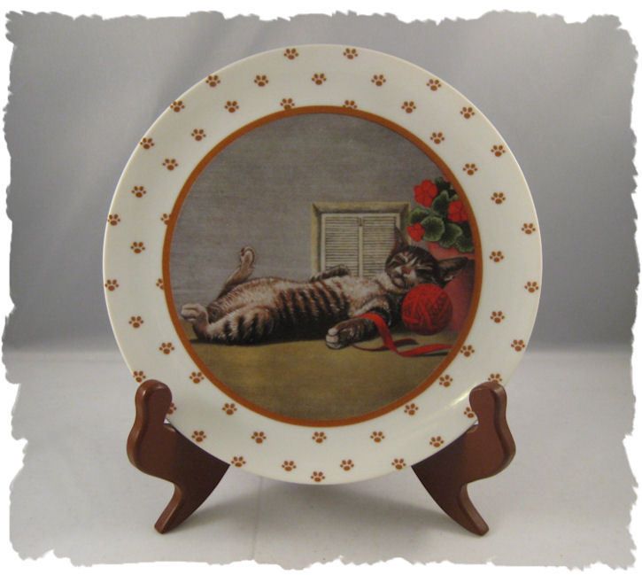 Vintage 1986 Lowell Herrero Vandor Sleeping Cat Plate  