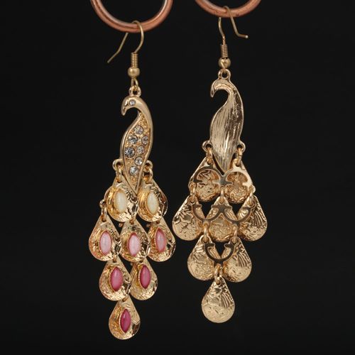 Elegant Retro Alloy/gold plated Rhinestone Peacock Earrings Eardrop 