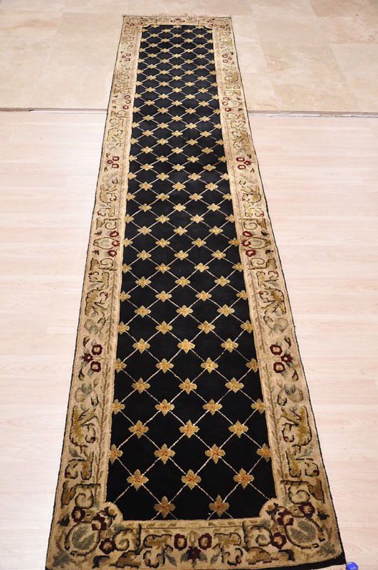 5x12 FOOT HANDMADE RUNNER BLACK BEIGE FLEUR DE LIS  