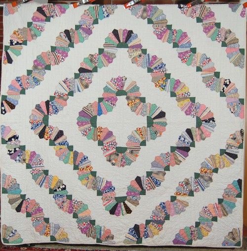 30s Vintage Fan Barn Raising Antique Quilt ~BEAUTIFUL FABRICS and 