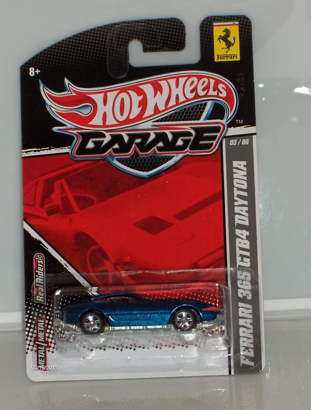 HOT WHEELS 2011 GARAGE FERRARI 365 GTB4 DAYTONA  