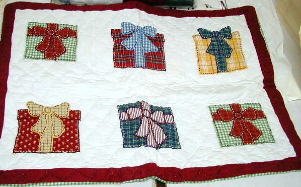 NEW Pottery Barn Christmas PRESENTS Twin Quilt/Sham ~VERY RARE 